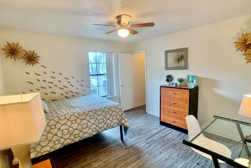 Bedroom move in Nicely decorated bedroom