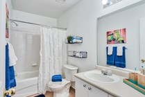 Bathroom-at-Torchlight-Townhomes-in-Talahassee-FL