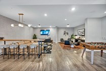 Luxe - Amenities - Lounge