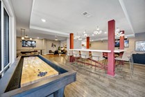 Luxe - Amenities - Lounge