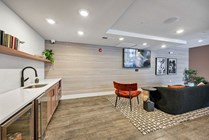 Luxe - Amenities - Lounge