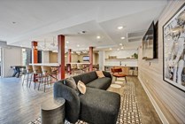 Luxe - Amenities - Lounge