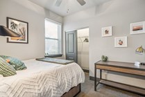Monroe Model 4x4 1270 bedroom e