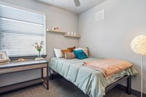 Monroe Model 4x4 1270 bedroom d