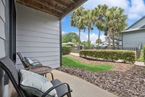 renew-tallahassee-apartment-homes-for-rent-tallahassee-fl-32303-patio (1)